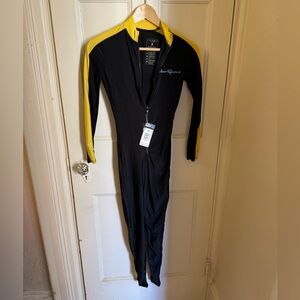 Neosport Unisex Black and Yellow One Piece UV Shield, for diving, scuba, etc.